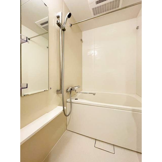 バス・シャワールーム　※別部屋参考写真