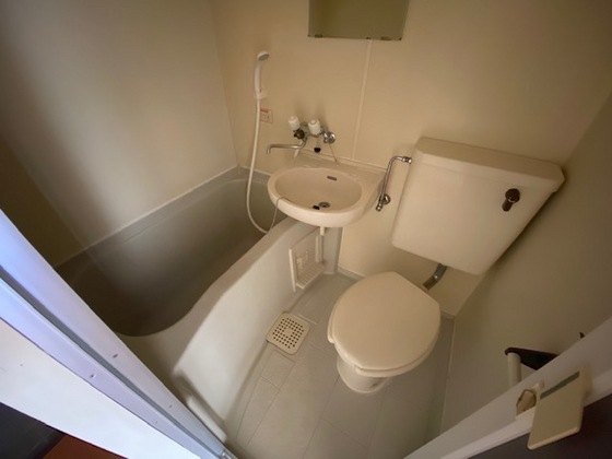 バス・シャワールーム　※別部屋のお写真になります。