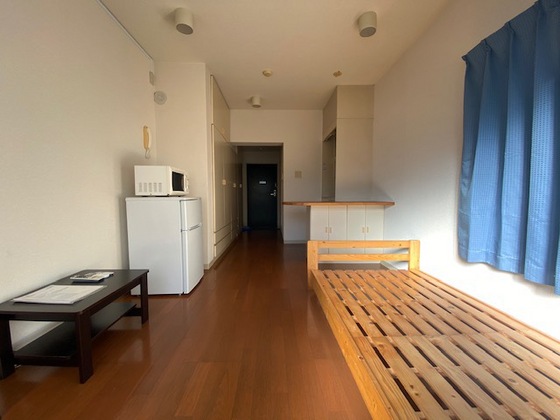 居室・リビング　※別部屋のお写真になります。