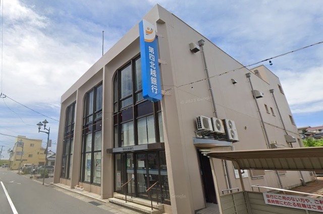 銀行　第四北越銀行松浜支店（銀行）まで805m