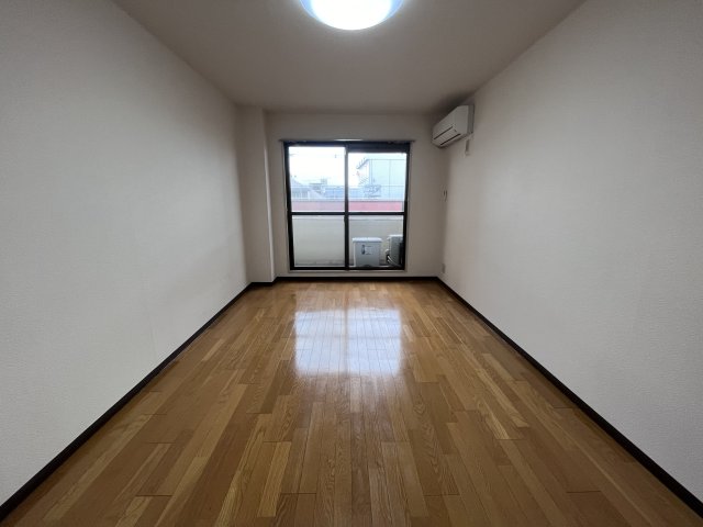 居室・リビング　エアコン付きで快適に過ごせます！