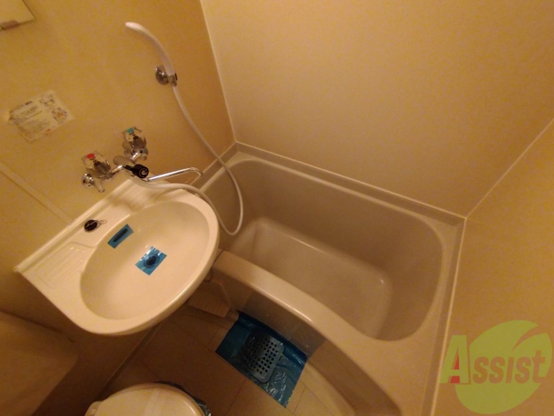 バス・シャワールーム　お風呂です。ゆっくりお風呂につかるのも体に良いですね～