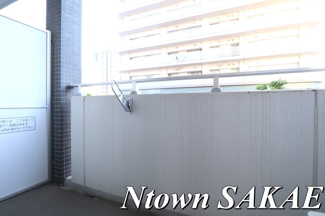 バルコニー　バルコニーがあります