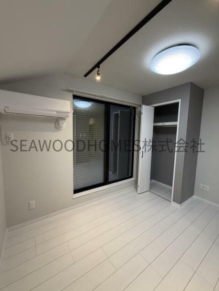 収納　コートもスーツもたっぷり。驚きの奥行きと収納力。