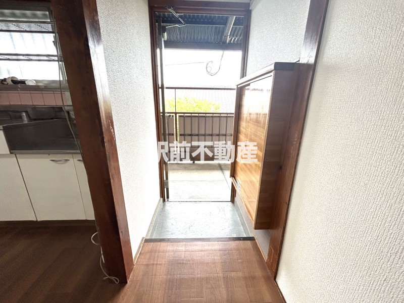 玄関　靴箱付です！！