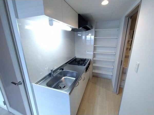 キッチン　嬉しいシステムキッチン付きです♪コンロを買わなくてもOK♪