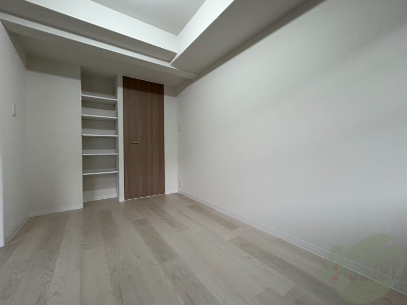 その他部屋・スペース　こちらのお部屋は光が差し込む、温かみのあるお部屋です。