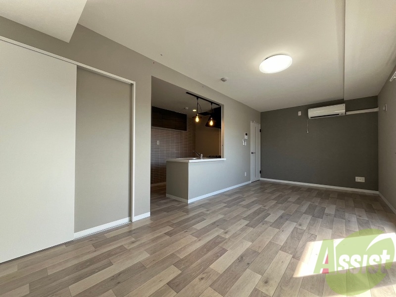 居室・リビング　広くてきれいなリビングです！快適に過ごせそうですね。