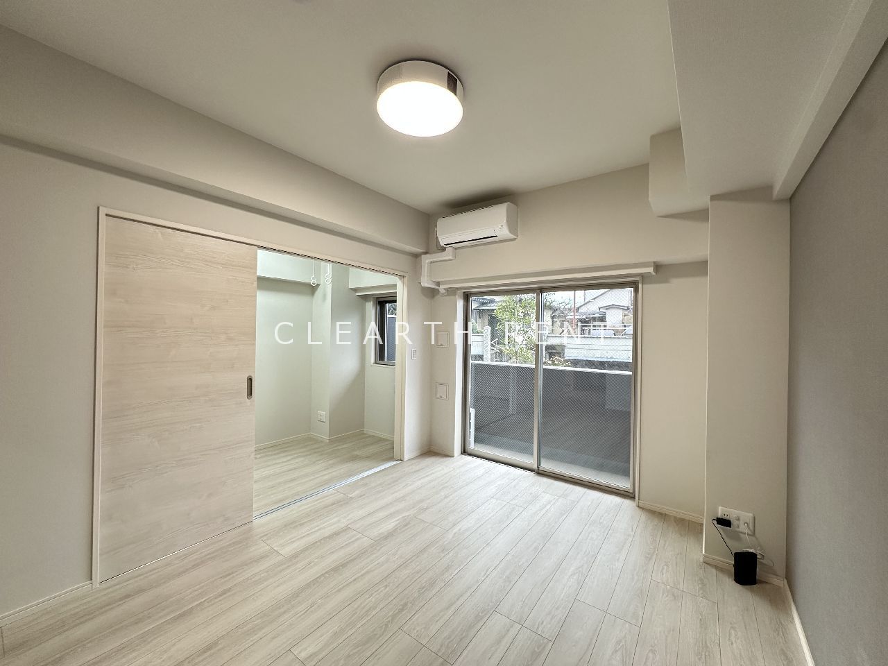 居室・リビング　同タイプ別住戸写真となります。現況と異なる場合がございます。