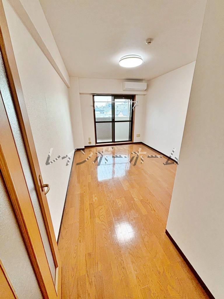 居室・リビング　こちらのリビングで趣味の時間をお楽しみください