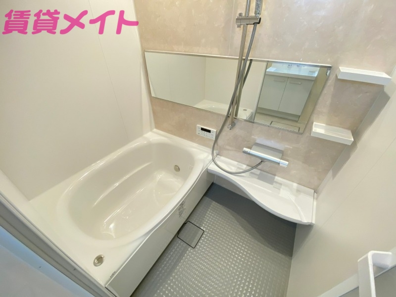 バス・シャワールーム　同型参考写真