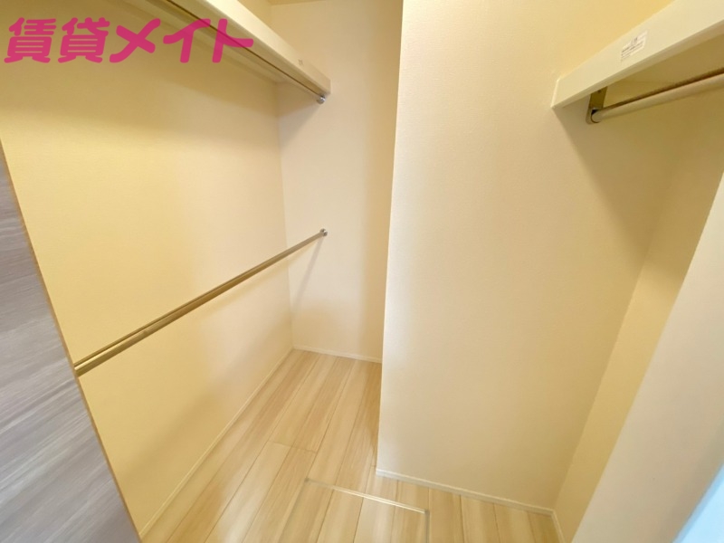 収納　同型参考写真