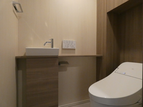 トイレ　トイレ