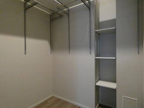 収納　ウォークインクロゼット（洋室約６.０畳）