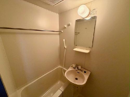 バス・シャワールーム　設備・仕様は号室により異なる為、現状を優先いたします