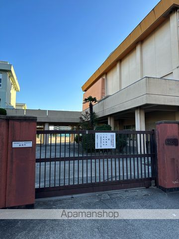 高校・高専　大阪府教育センター付属高等学校（高校・高専）まで526m