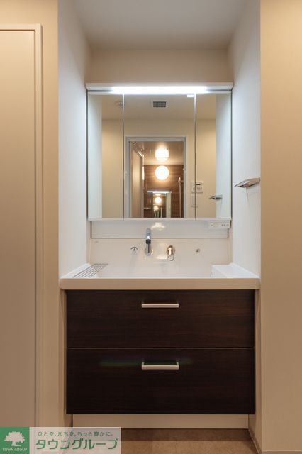 洗面設備　※写真は同タイプ住戸です。