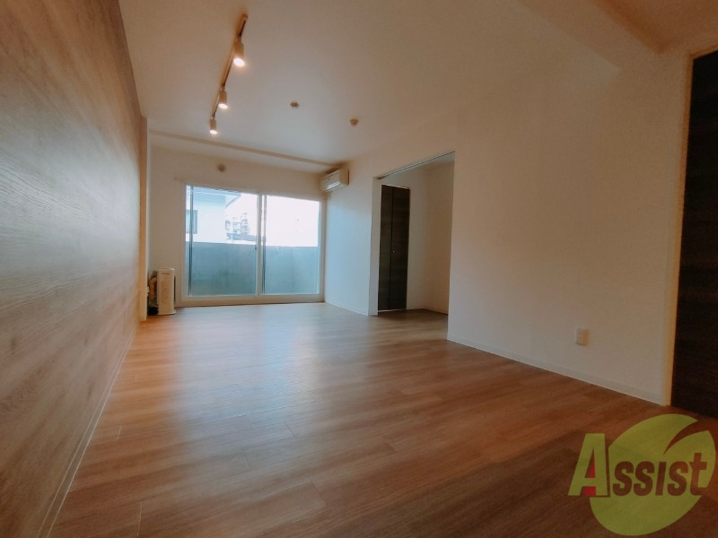 居室・リビング　広くてキレイなリビングが広がっていて充実した生活が送れそう。