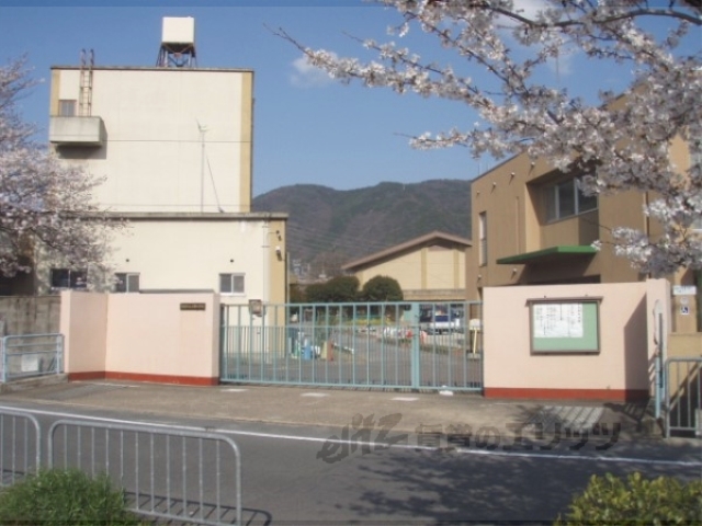 小学校　小野小学校（小学校）まで610m
