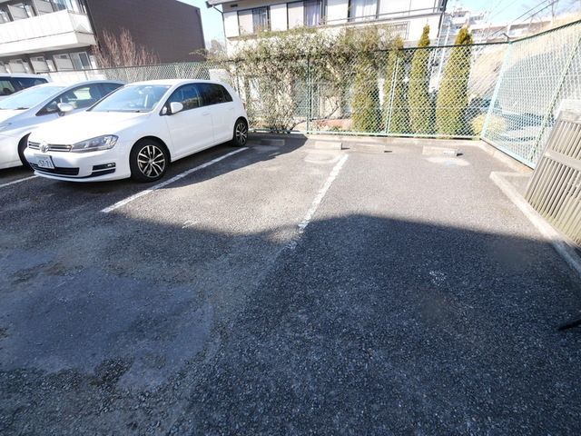 駐車場　★お部屋探しはタウンハウジング高幡不動店まで★