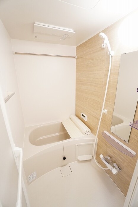 バス・シャワールーム　追い焚き機能付き