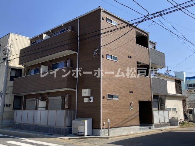 建物外観　落ち着いた雰囲気の外観です