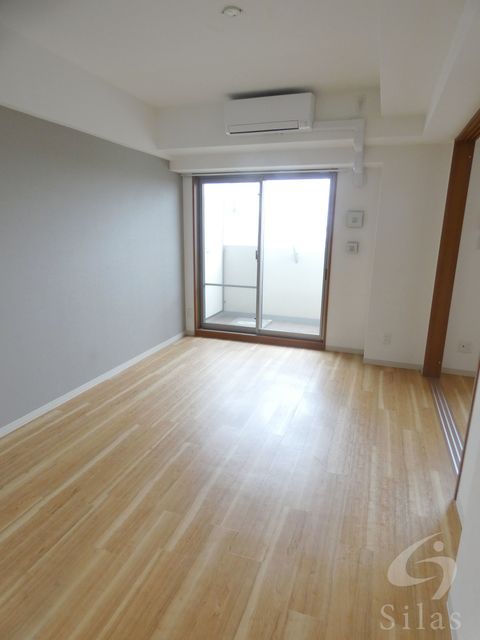 居室・リビング　同仕様施工