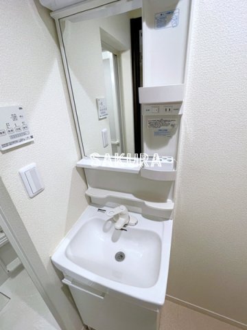 洗面設備　身支度に欠かせない独立洗面台♪