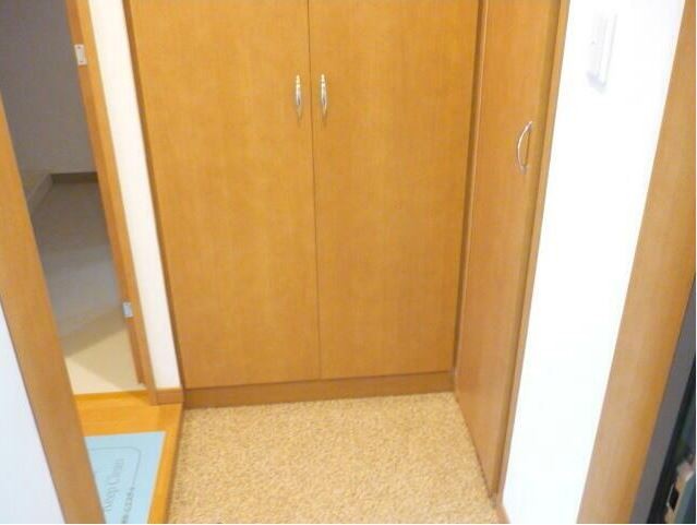 玄関　※同仕様写真含む