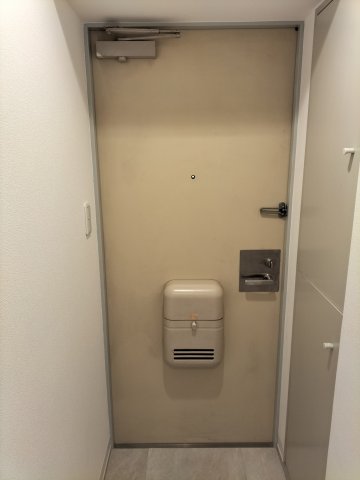 玄関　※過去撮影の205号室