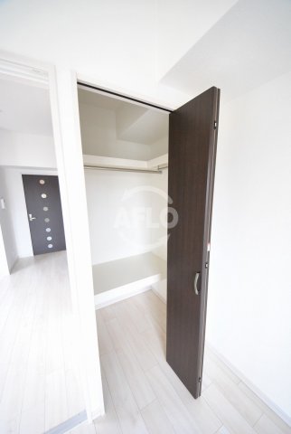 収納　TLRレジデンス難波東　クローゼット