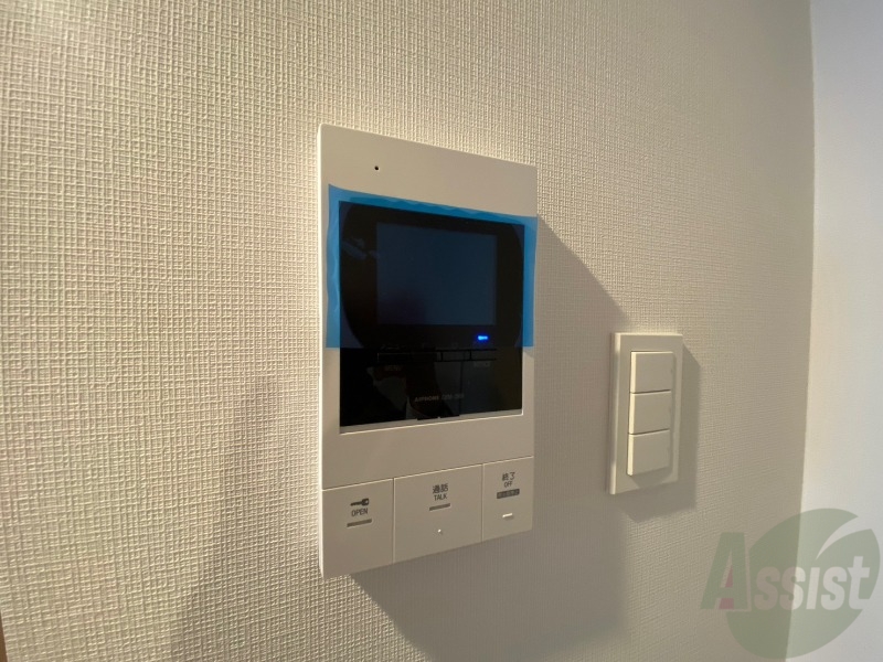 セキュリティ　ＴＶモニター付インターホンです。来客者の顔が見えるので安心！