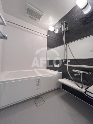 バス・シャワールーム　ラフェリーチェ難波　浴室