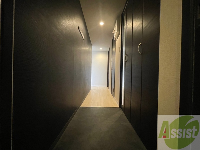 玄関　玄関にはシューズボックスもあって便利そう！