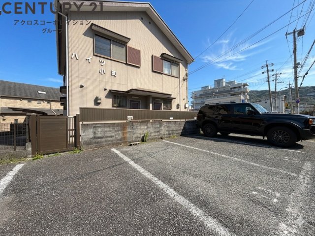建物外観　コインパーキング近隣にあり