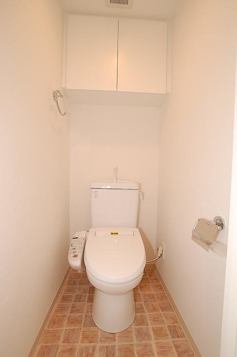 トイレ　清潔感のあるトイレです