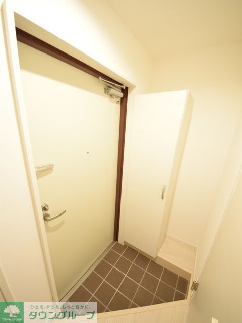 玄関　お部屋探しは【タウンハウジング千葉店】にお任せ下さい♪