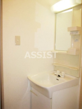 洗面設備　※同間取り別号室の写真です。