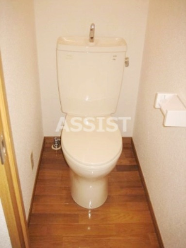 トイレ　※同間取り別号室の写真です。