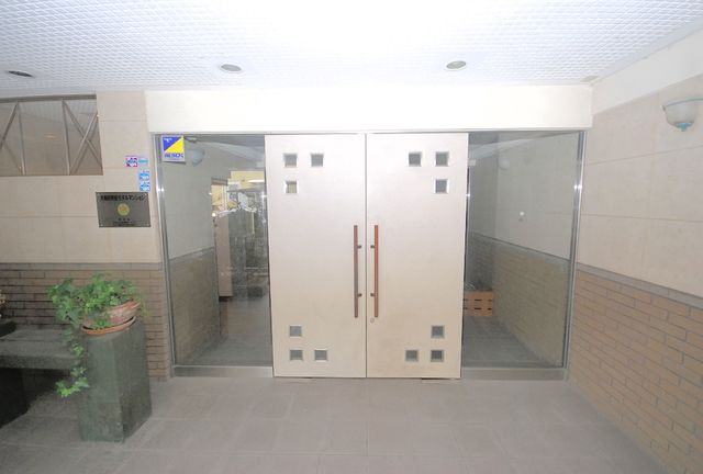 エントランス　エントランス