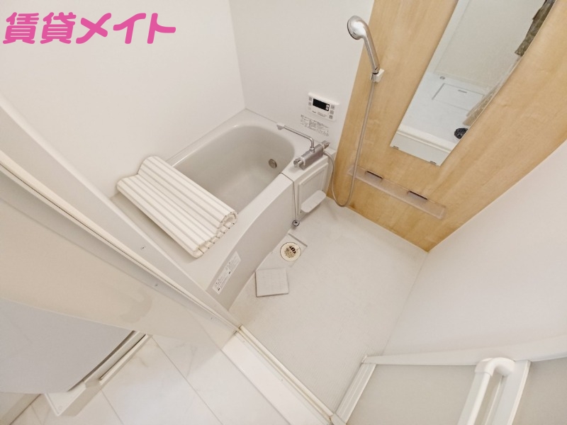 バス・シャワールーム　同型参考写真