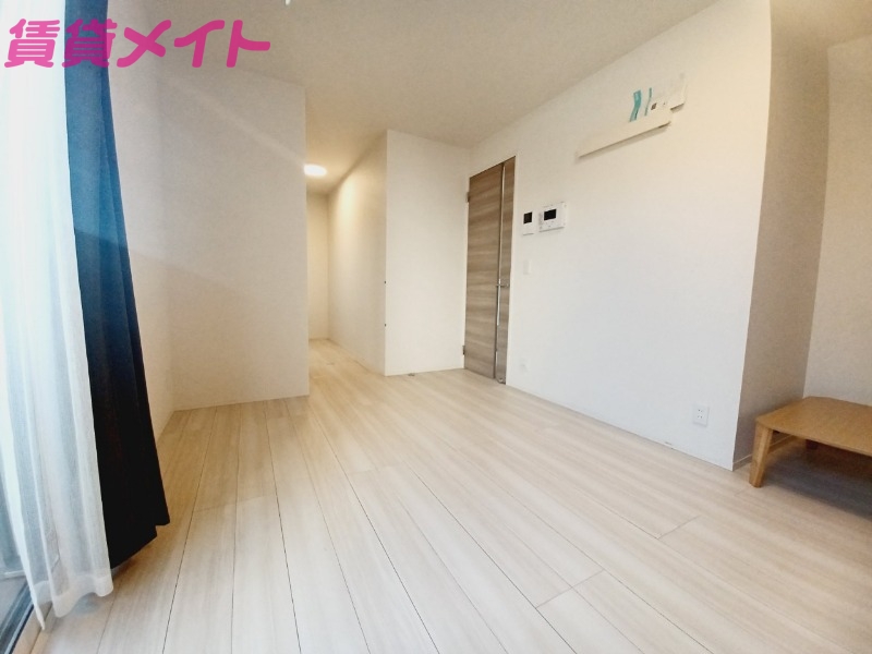 居室・リビング　同型参考写真