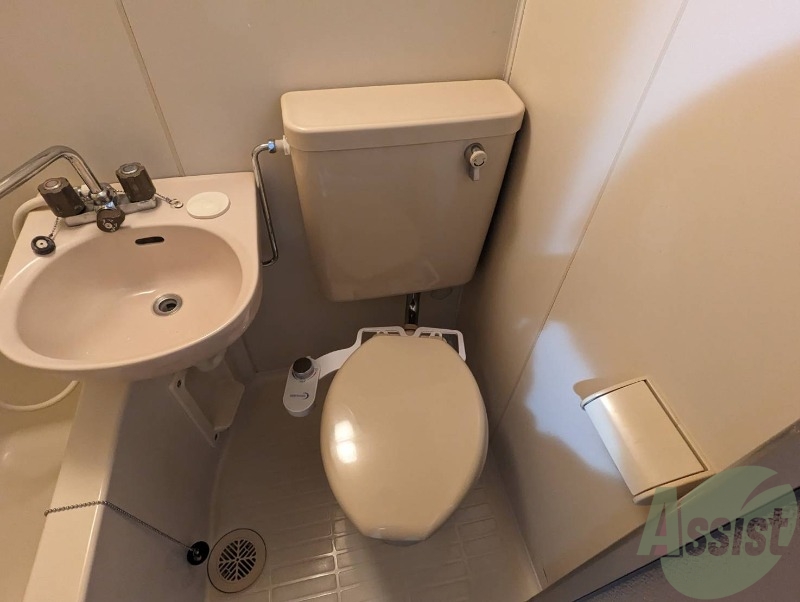 トイレ　トイレは浴室と同じになっていますよ。掃除もすぐに出来そう。