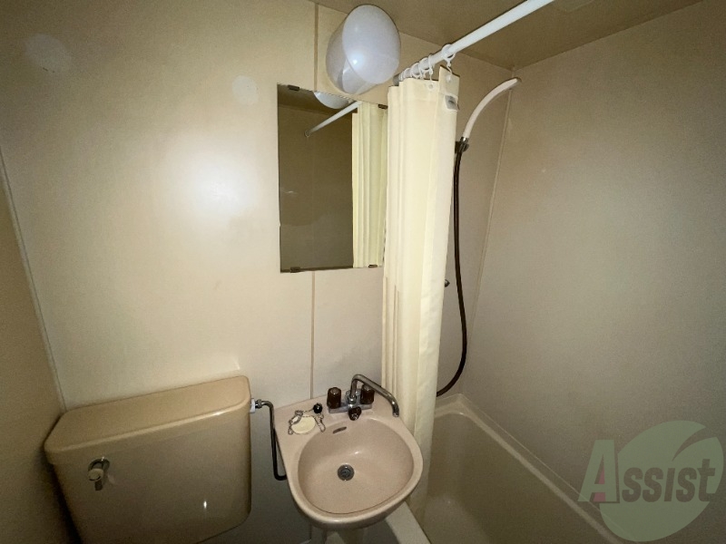 洗面設備　洗面台は浴室の中にありましたよ。こちらをお使い下さい。