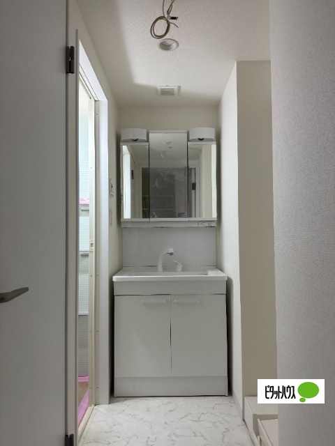 洗面設備　建築中