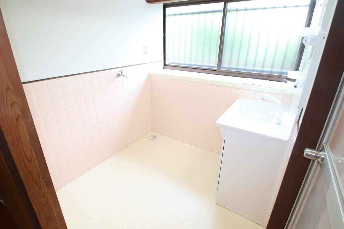 洗面設備　独立洗面所です