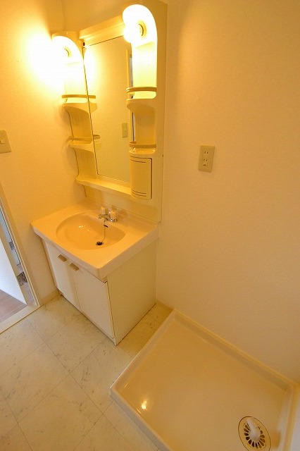 洗面設備　☆洗面脱衣所付きの間取りです☆