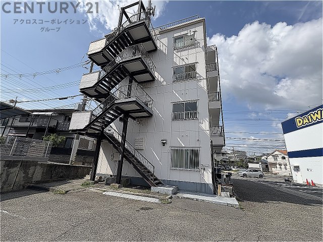 建物外観　敷地内駐車場あり！