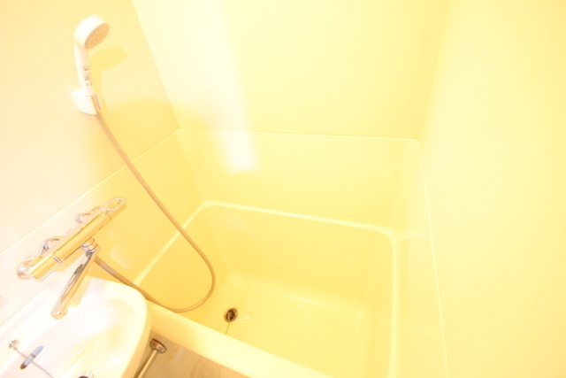 バス・シャワールーム　別号室の写真です