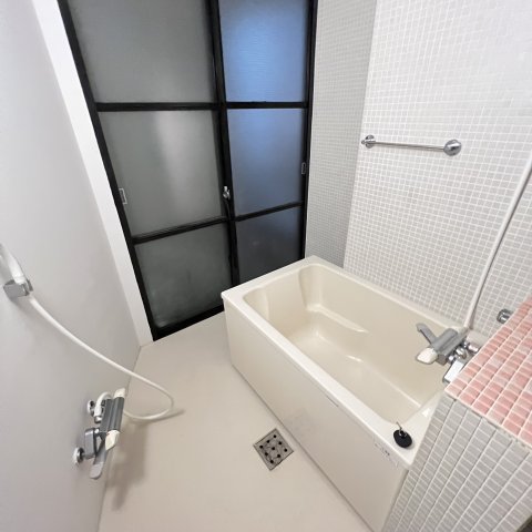 バス・シャワールーム　同仕様タイプです